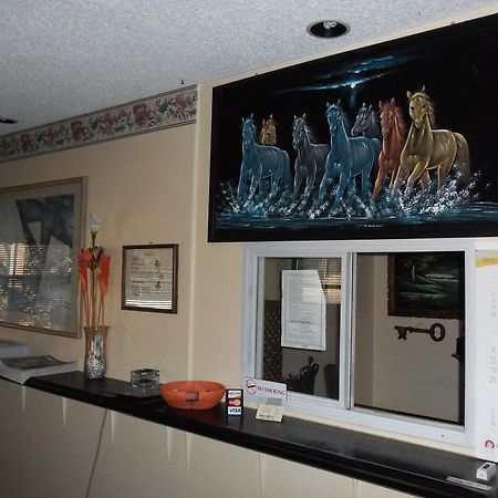 Glenview Motel Dubuque ภายนอก รูปภาพ