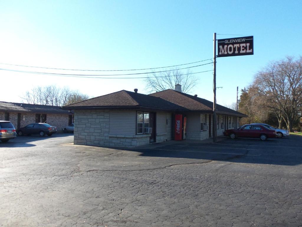 Glenview Motel Dubuque ภายนอก รูปภาพ